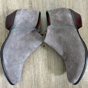 Grey Booties With Teal Detail